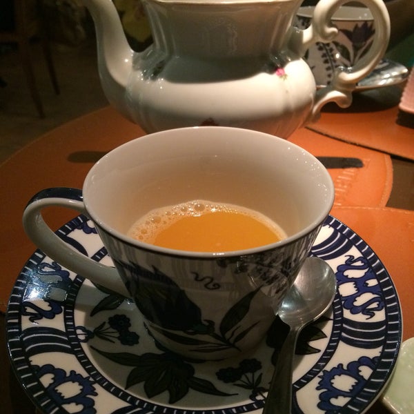 Melhor chá de laranja que já tomei. Precisa melhorar o chá de hortelã.