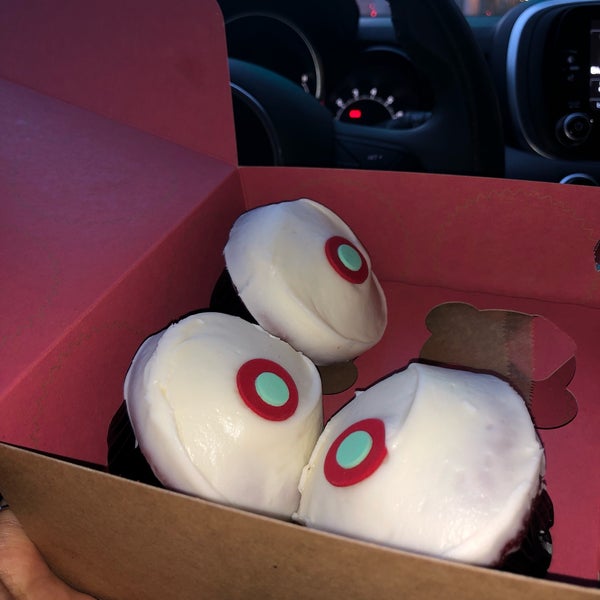 Photo taken at Sprinkles Beverly Hills Cupcakes by R on 6/26/2019