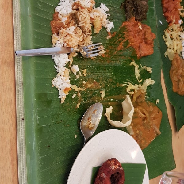 Foto tirada no(a) Curry Leaf Restaurant por Amir em 7/8/2017