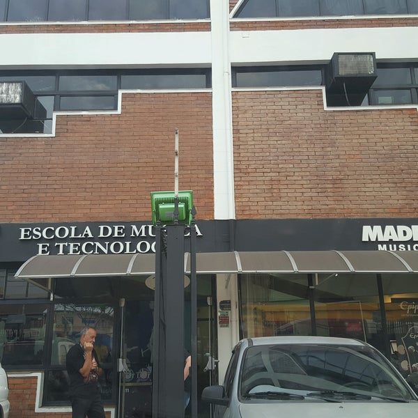 Photo taken at EM&amp;T - Escola de Música e Tecnologia by Vinicius d. on 8/9/2016
