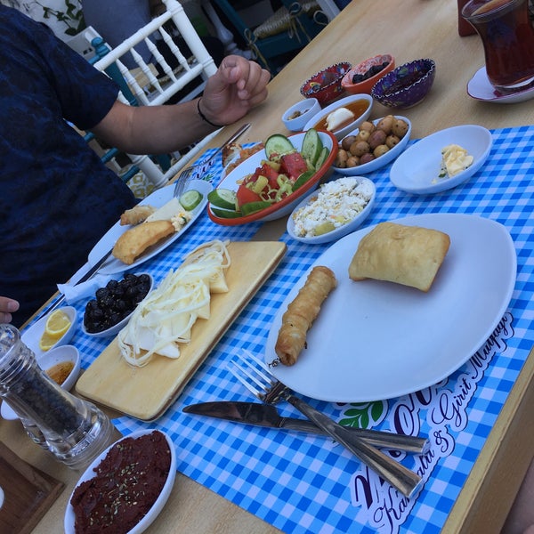 รูปภาพถ่ายที่ Moresi Eskiköy โดย Mehtap A. เมื่อ 8/16/2016