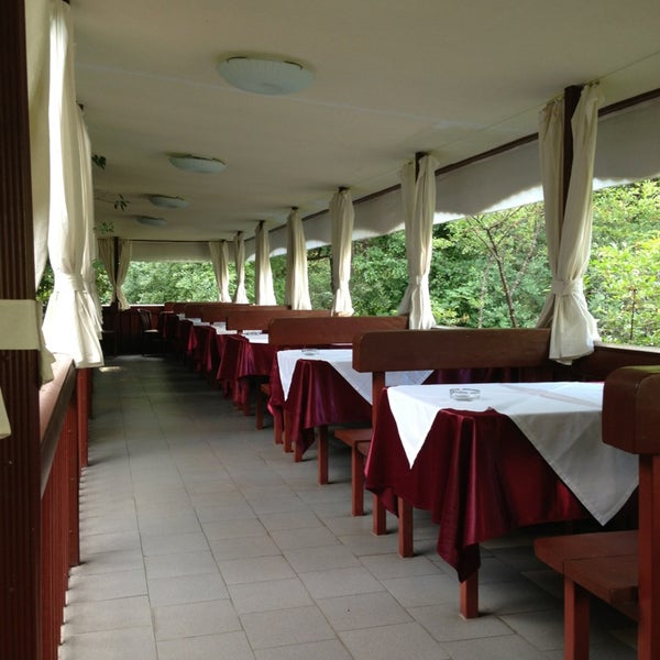 Кафе лав в останкинском парке