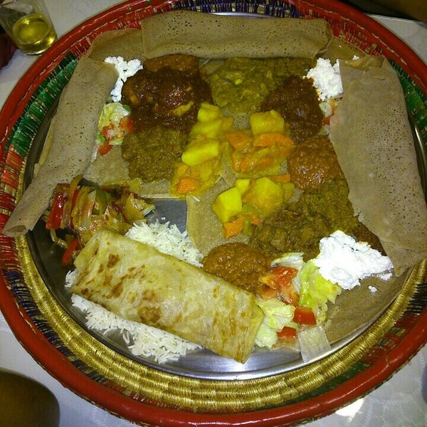 Foto diambil di Restaurante Etiope NURIA oleh Patry A. pada 10/27/2013