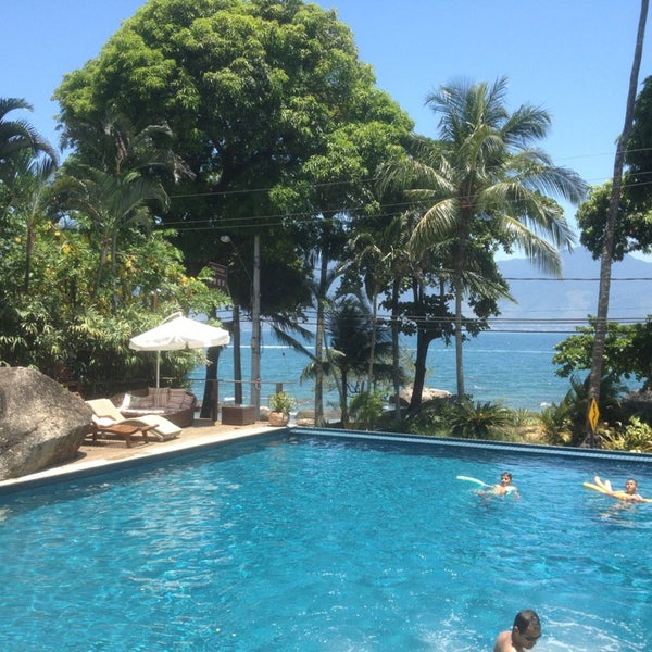 Belleza extraordinaria! Excelente atención y buen desayuno. La piscina con bar es un lujo al atardecer, justo frente a una pequeña y hermosa playa con palmeras. Totalmente recomendable!