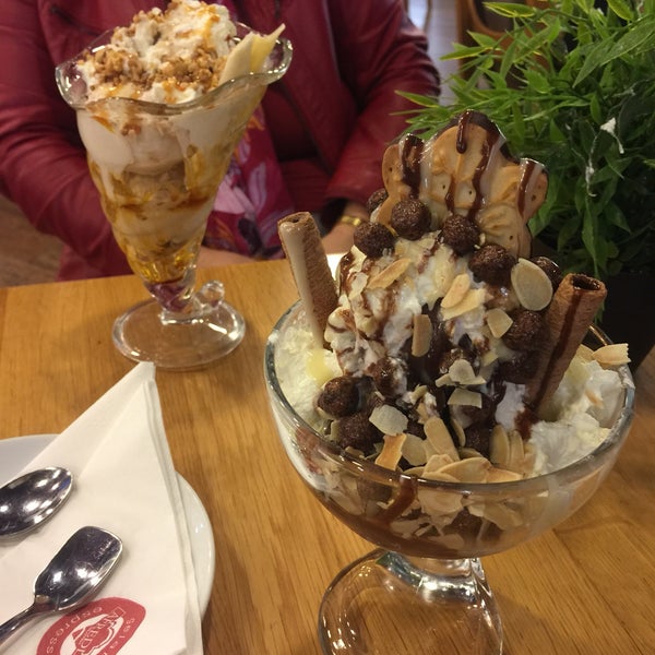 Afreddo Ice Cream House (Сладоледена къща "Афредо") Ice Cream Parlor