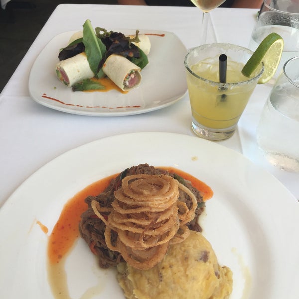 8/4/2016 tarihinde Oya F.ziyaretçi tarafından Yuca Restaurant'de çekilen fotoğraf