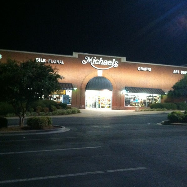 Michaels CLOSED (Now Closed) Arts and Crafts Store