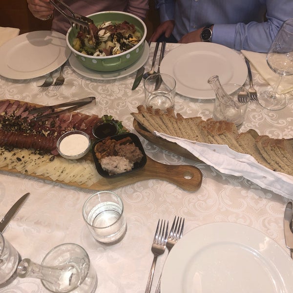 Das Foto wurde bei Güjžina - The Soul of Pannonia Restaurant von Boštjan M. am 10/5/2019 aufgenommen