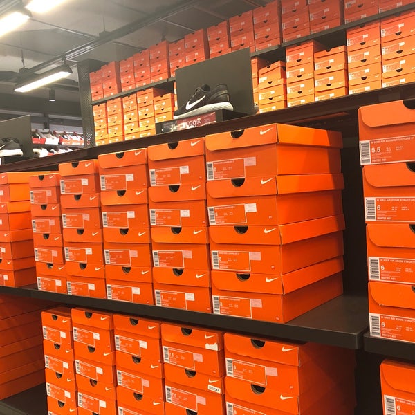nike outlet marche central