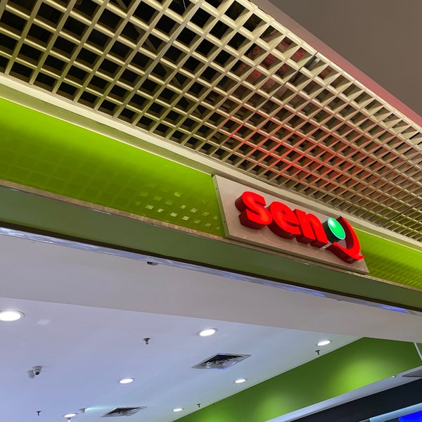 Senq Launches Titi And Qq Robot To Convey Your Products To Public Zing Gadget