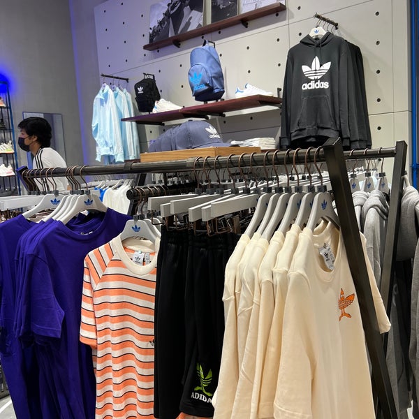 Adidas original sales ioi city mall