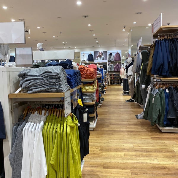 Photos At Uniqlo ユニクロ Sunway Putra Mall