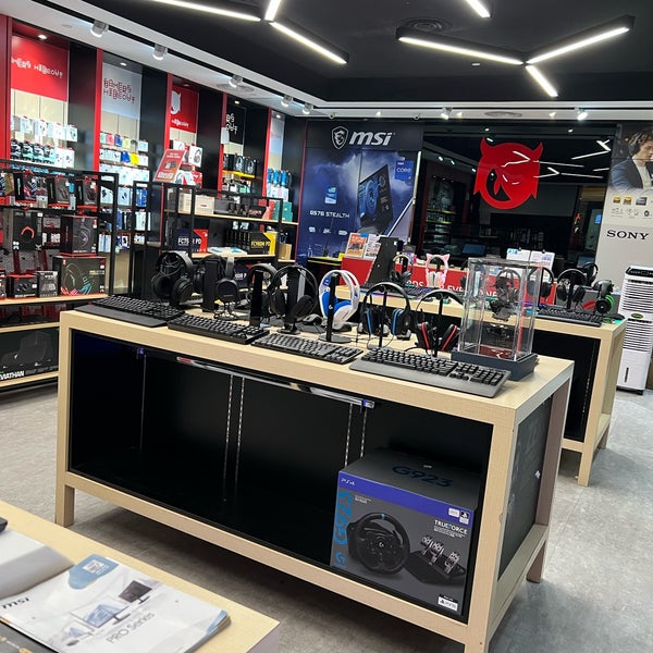 Gamer s Hideout Video Games Store