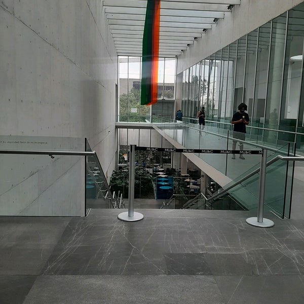 Photo prise au Museo Universitario de Arte Contemporáneo (MUAC) par Eric le5/8/2022