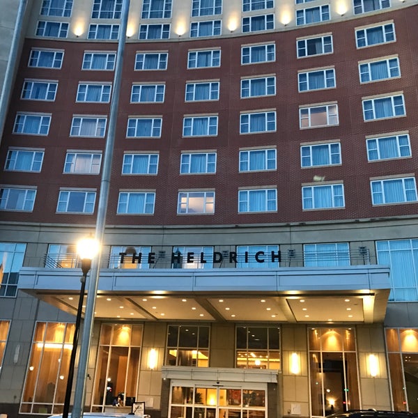 Foto tirada no(a) The Heldrich Hotel &amp; Conference Center por Jeff em 4/11/2017