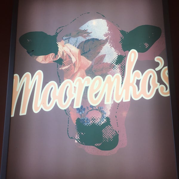 Photo taken at Moorenko&#39;s Ice Cream Cafe by Andrew G. on 6/29/2018