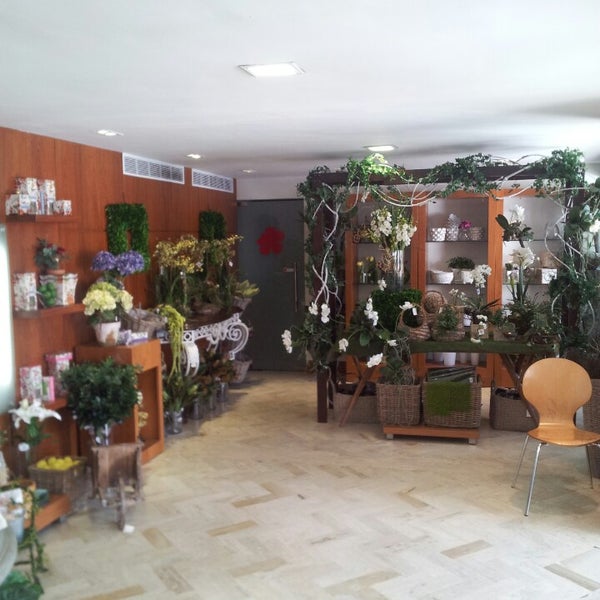 De Flora Floristería y Decoración Floristería en Santo Domingo