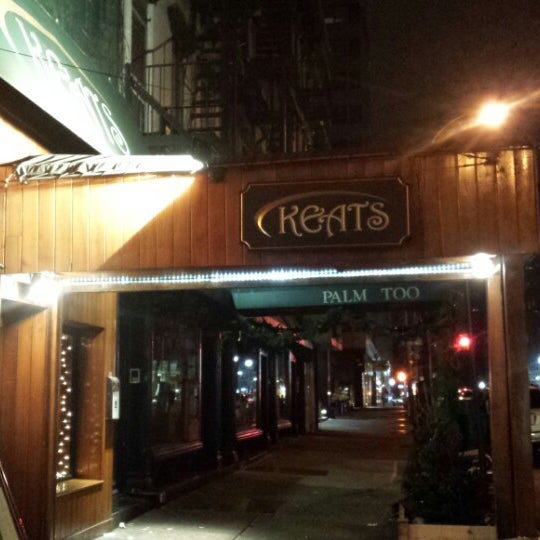 12/14/2013 tarihinde Johnny Y.ziyaretçi tarafından Keats Bar'de çekilen fotoğraf