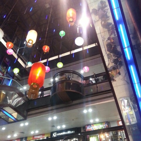 Metro Plaza Shopping Mall In Kolkata