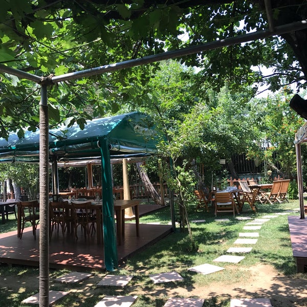 Foto scattata a Sepetli Bahçe da Elif 💁🏼‍♀️ ✈️ il 6/24/2017