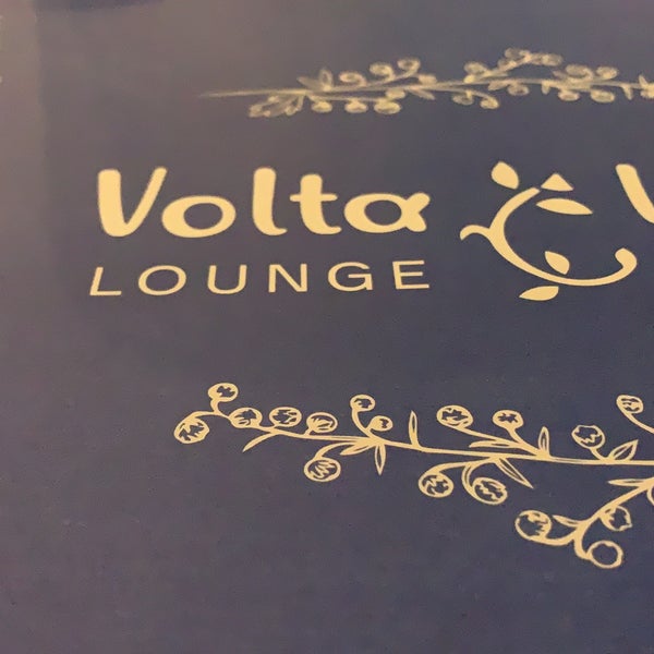 Foto diambil di Volta Restaurant and Lounge oleh M A. pada 2/6/2020