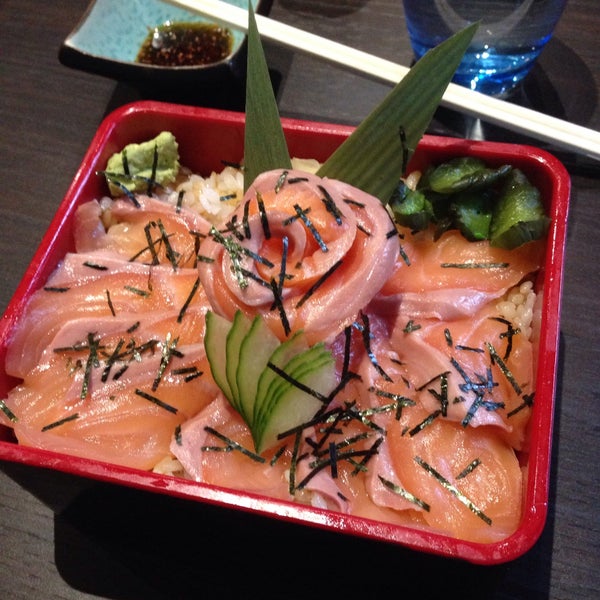 Photo taken at Sushi Waka by Chery San T. on 6/4/2015