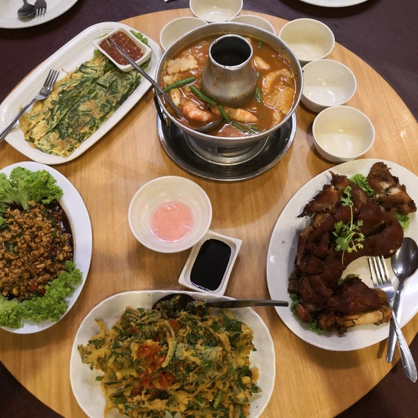 7/22/2018 tarihinde Sunnie C.ziyaretçi tarafından Chokdee Thai Cuisine'de çekilen fotoğraf
