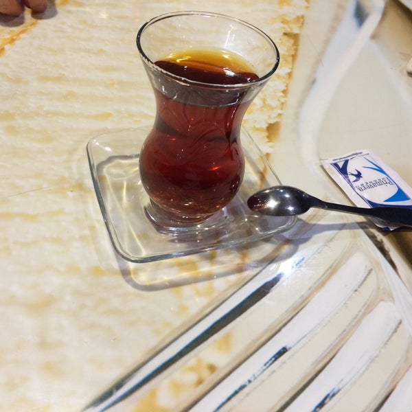 รูปภาพถ่ายที่ Oz Sofra Kebab โดย Uğur G. เมื่อ 10/5/2015