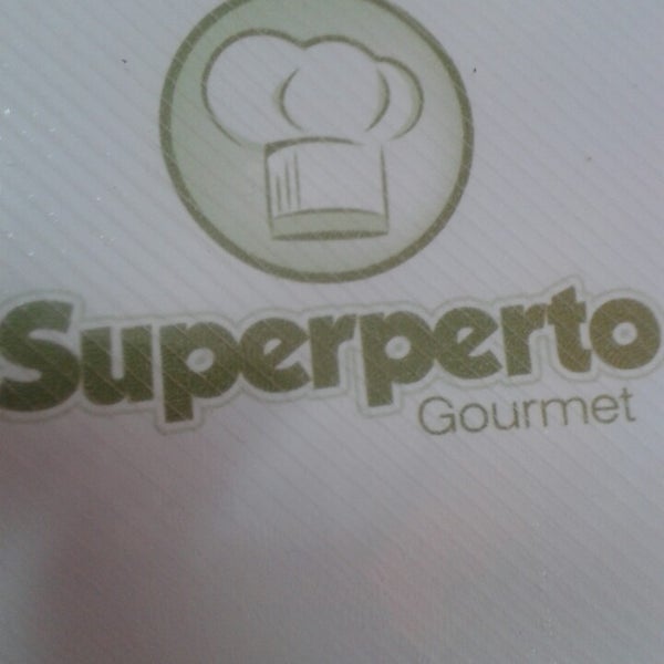 Photo taken at Superperto Gourmet by Helena S. on 5/15/2013