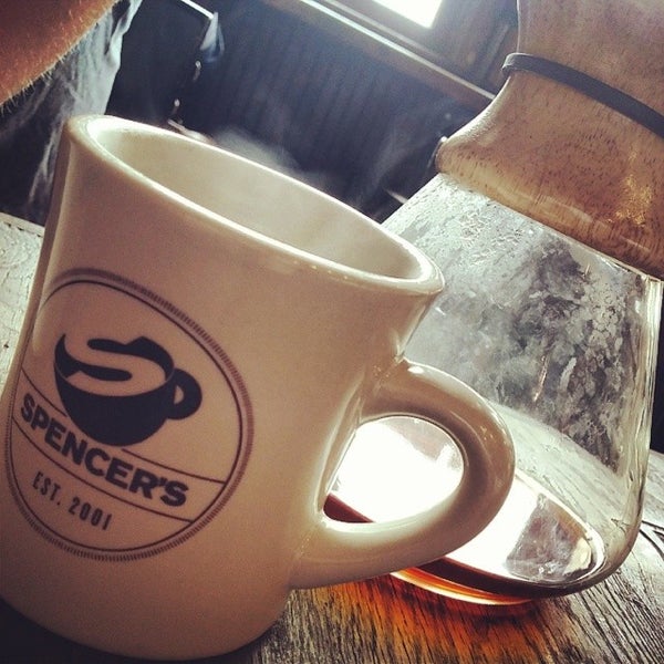 5/31/2014 tarihinde Jon S.ziyaretçi tarafından Spencer&#39;s Coffee'de çekilen fotoğraf