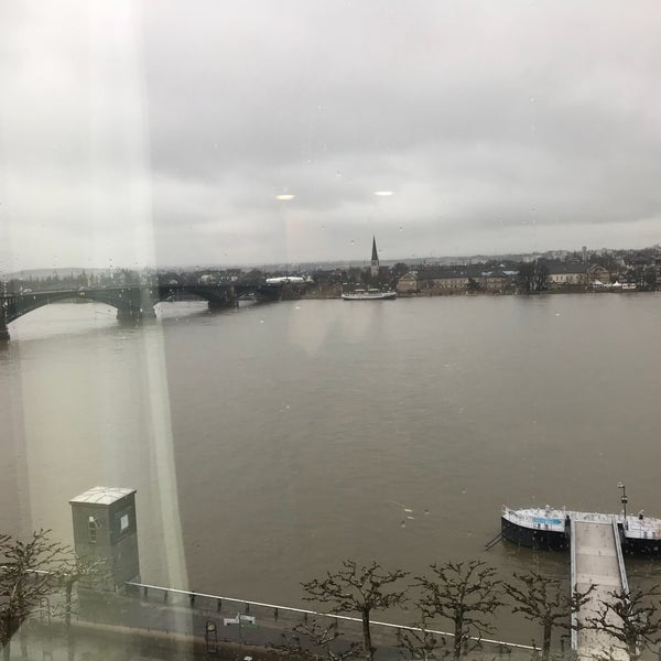 1/21/2018 tarihinde Christian K.ziyaretçi tarafından Hilton Mainz'de çekilen fotoğraf