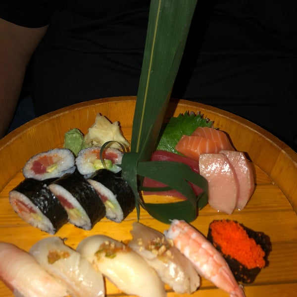 Foto tirada no(a) Bar Chi Sushi por Tour C. em 8/26/2021