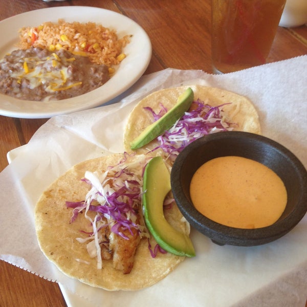 Foto scattata a Pablo&#39;s Mexican Cuisine da Becky T. il 5/18/2013