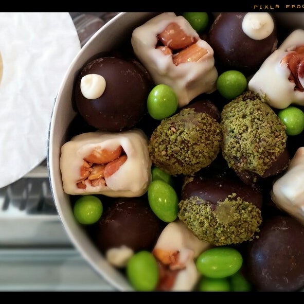 Foto diambil di Gusto Chocolate oleh Volkan Ş. pada 3/6/2014