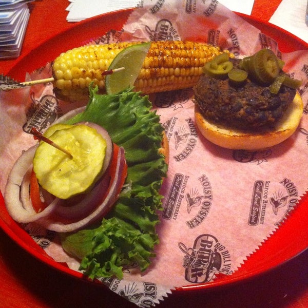 5/2/2014 tarihinde Stefanie S.ziyaretçi tarafından Big Billy&#39;s Burger Joint'de çekilen fotoğraf