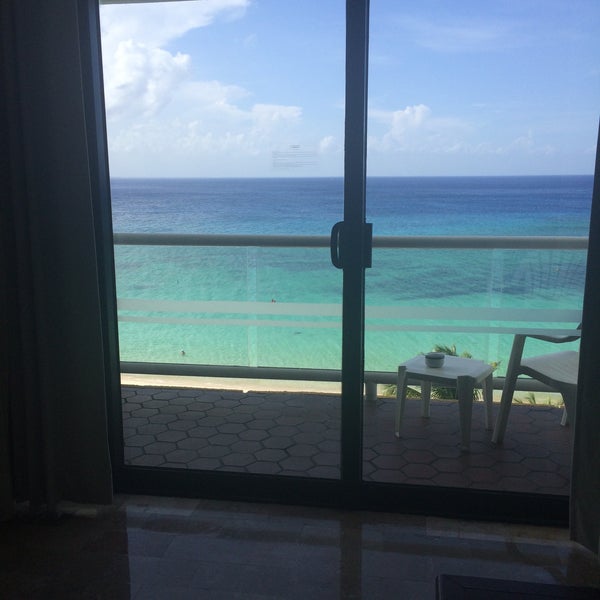 Photo taken at Melia Cozumel All Inclusive Golf &amp; Beach Resort by Jaqueline R. on 9/15/2015