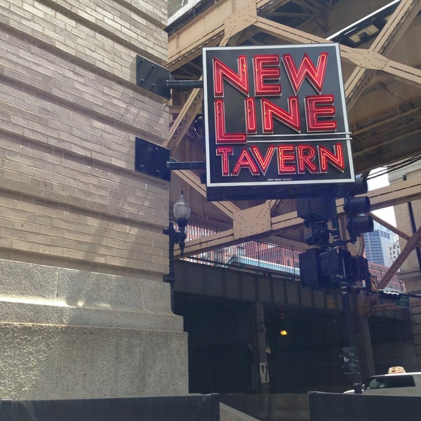 5/4/2013 tarihinde Serina C.ziyaretçi tarafından New Line Tavern'de çekilen fotoğraf