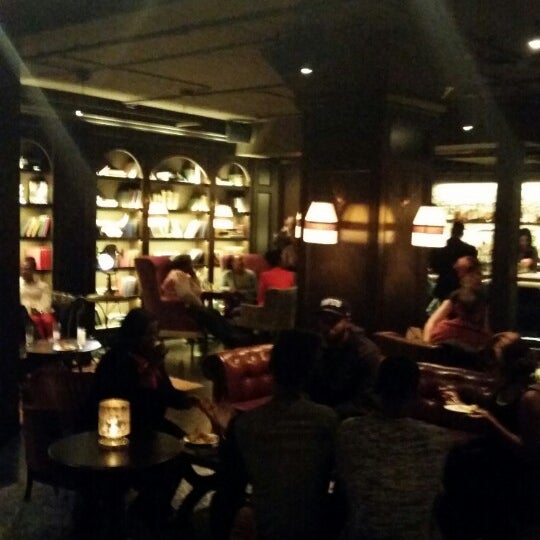 Снимок сделан в Marin Restaurant &amp; Bar пользователем Krisha M. 12/25/2014