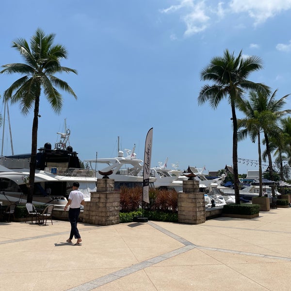 9/29/2023에 Evgeniy K.님이 Royal Phuket Marina에서 찍은 사진