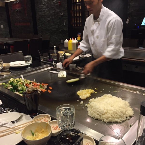 Foto tirada no(a) Osaka Japanese Sushi and Steakhouse por ismail I. em 12/15/2016