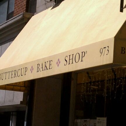 Снимок сделан в Buttercup Bake Shop пользователем Jersey R. 7/15/2011