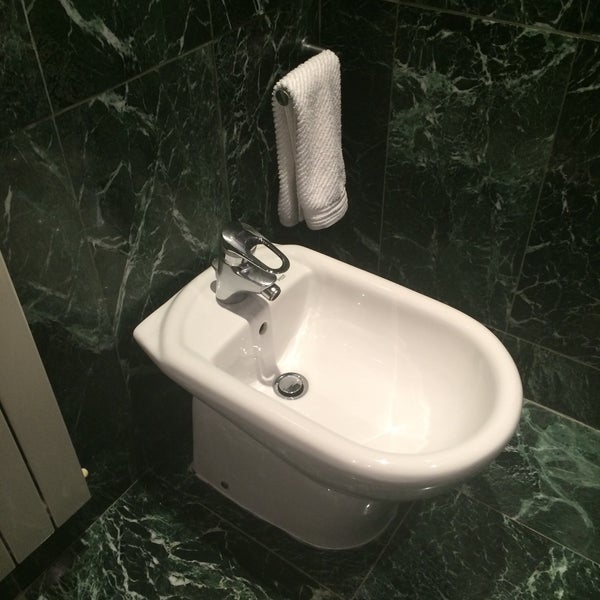 Foto diambil di Renaissance Barcelona Hotel oleh Mimi J. pada 2/14/2015