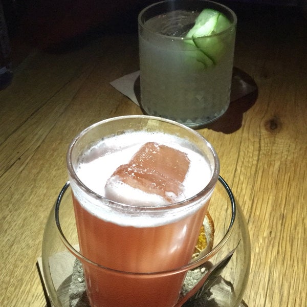9/29/2018 tarihinde Taya d.ziyaretçi tarafından SPUTNIK Cocktail bar'de çekilen fotoğraf