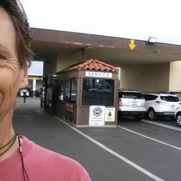 Ken Grody Ford Carlsbad Auto Dealership in Carlsbad