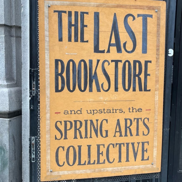 Снимок сделан в The Last Bookstore пользователем John B. 4/1/2023