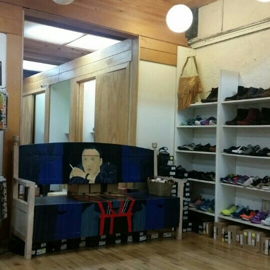 shoe stores downtown santa cruz