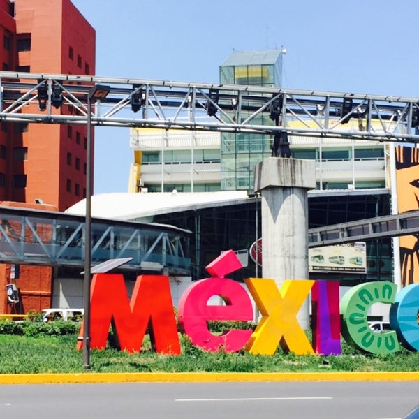 Das Foto wurde bei Flughafen Mexico Stadt (MEX) von Nela H. am 3/30/2015 aufgenommen