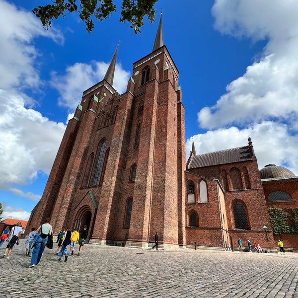 Das Foto wurde bei Roskilde Domkirke | Roskilde Cathedral von Aarón S. am 8/26/2023 aufgenommen
