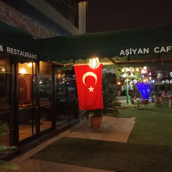 Foto tirada no(a) Aşiyan Cafe&amp;Restaurant por oğuzhan k. em 2/28/2020