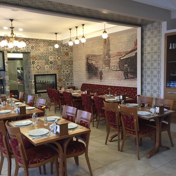 รูปภาพถ่ายที่ Avliya Restaurant โดย Emre Y. เมื่อ 2/2/2015